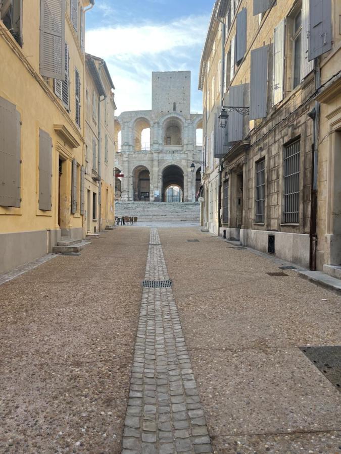 "L'Artistique" Centre Arles Fondation Van Gogh מראה חיצוני תמונה